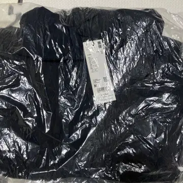 UNIQLO +J 블랙 다운 자켓 M 사이즈