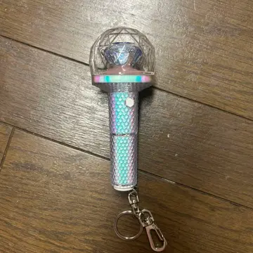 seventeen 미니 캐럿봉 미니 응원봉 키링 화이트