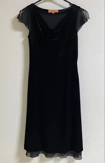 수나우나 파티 드레스 슬리브리스 블랙 M