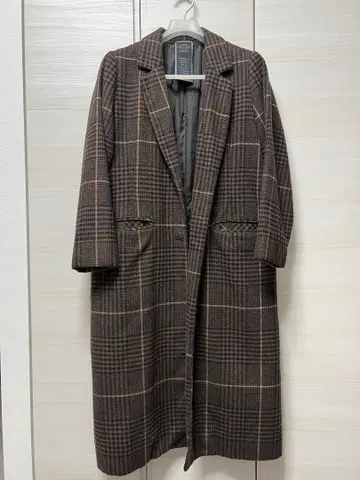 체스터 코트 (브라운 x 체크 무늬)