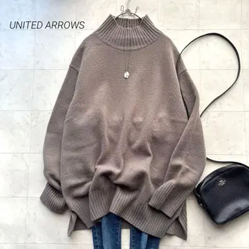 유나이티드 애로우즈 새상품급 울 캐시미어 하이넥 니트 모카색 프리