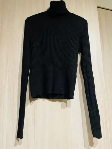 [ 새상품급 ] ZARA 자라 블랙 긴팔 스웨터 S 사이즈 니트