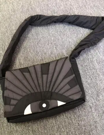 House of errors 숄더백 블랙