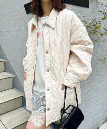 카라 부착 퀼팅 자켓 아이보리 mystic