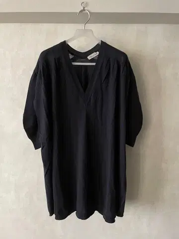 ilian loeb (일리안 로브) 니트 튜닉 네이비 V넥