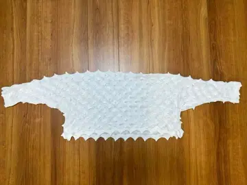 새상품급 HIROKO KOSHINO 화이트 가디건