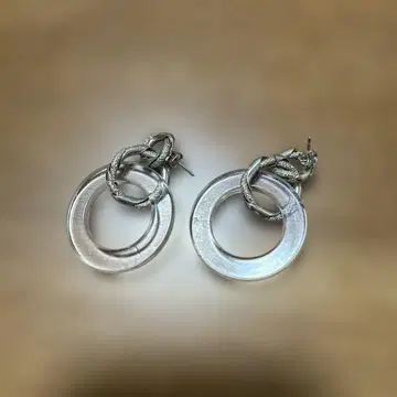 실버 귀걸이 (양쪽 귀용)