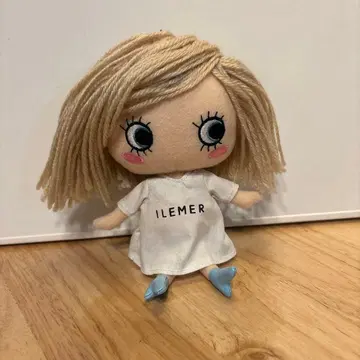 ILEMER 금발 인형