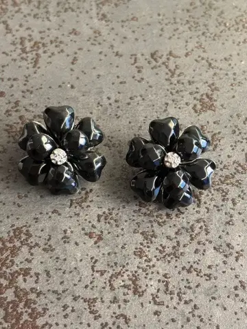 [빈티지] 블랙 플라워 크리스탈 귀찌