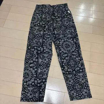 [쿠쿠맨] 셰프 팬츠 페이즐리 무늬 블랙 M