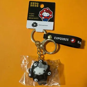 블랙 미야쿠미야쿠 시나모롤 키링