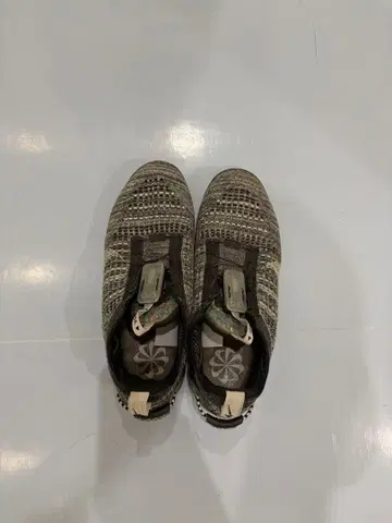 지퍼 달린 니트 스니커즈 그레이