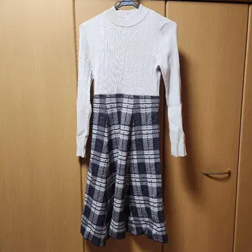 체크 니트 도킹 원피스 프로포션 바디 드레싱