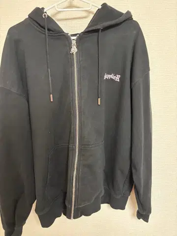 SUPPLIER 스톤 자수 블랙 후드티