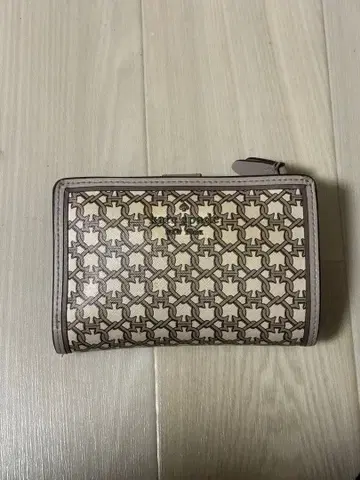 [ kate spade ] 2단 접이식 지갑 미니 지갑