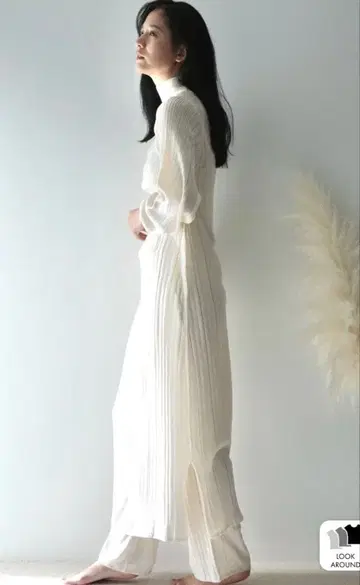 아이보리 리브 하이넥 긴팔 상의 팬츠