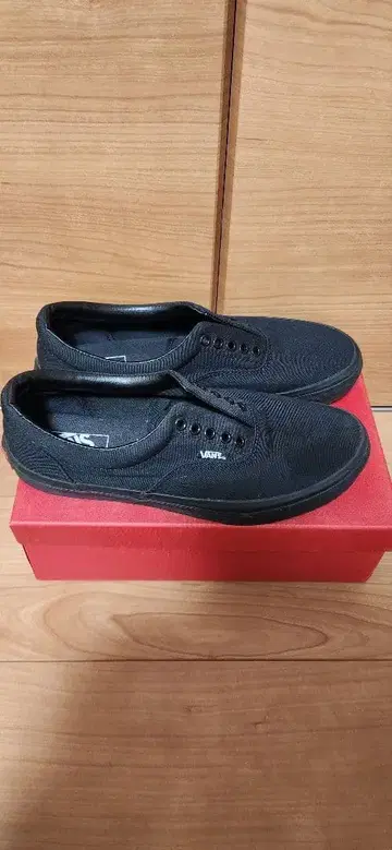 Vans 블랙 슬립온 스니커즈 26cm