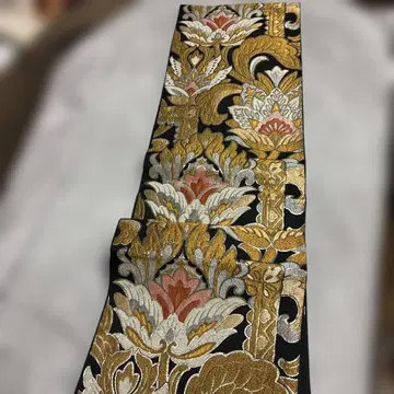 럭셔리한 꽃무늬 후쿠로 오비