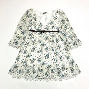 LEST ROSE 레스트로즈 플라워 프린트 레이스 튜닉 블라우스