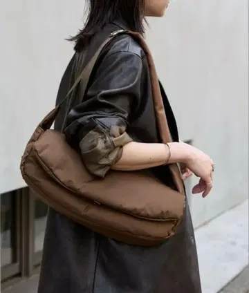 NOMADIS LUCK 숄더백