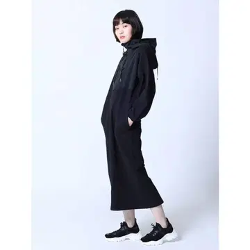 LASUD (라슈드) 이소재 디자인 후드 원피스