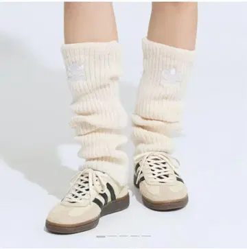 adidas 레그 워머 크림색