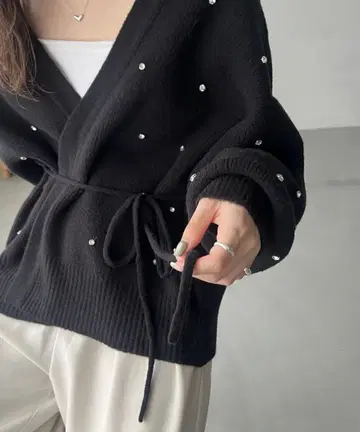 세탁 가능한 CAPRICIEUX LE'MAGE 비쥬 랩 가디건 블랙