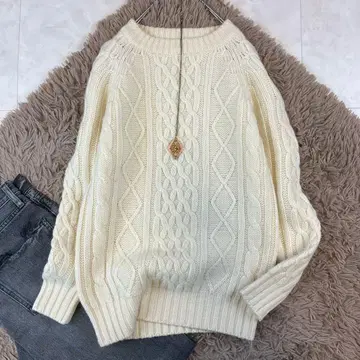 새상품급 아란 패턴 케이블 니트 울 스웨터 프리