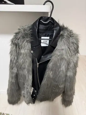 GYDA 레이어드 에코 퍼 라이더 자켓