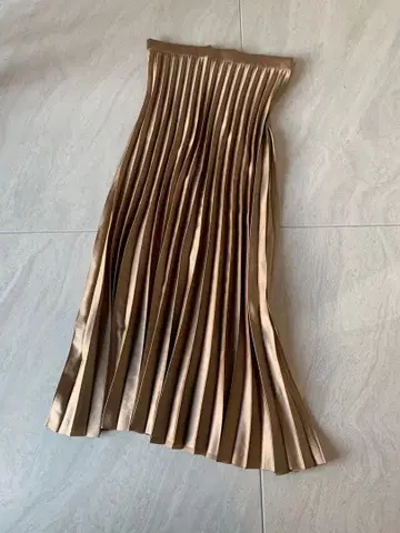 미사용 새상품 바나나리퍼블릭 플리츠 스커트 S