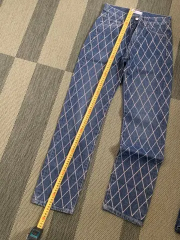 Zara 다이아몬드 자수 스트레이트 데님