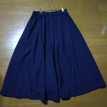 House Aya 네이비 플레어 스커트