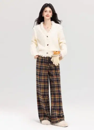 겨울에도 귀여운 아우터, 모임 데이트에 최적