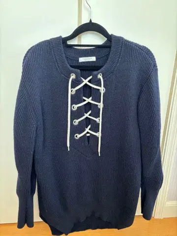 [새상품급] MACPHEE 네이비 레이스업 스웨터