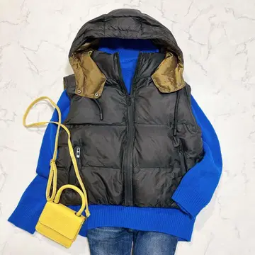 새상품급 ZARA 자라 다운 베스트 후드 포근하고 넉넉한 충전솜 경량