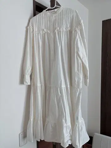 안미누 요크 프릴 셔츠 드레스 화이트