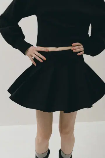 Marylebone Pleats Skirt M