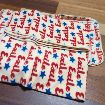 Exile 담요 별 패턴 크림색