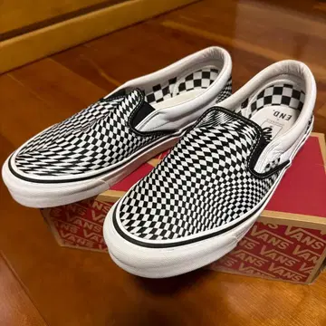 Vans x END 클로징 볼트 클래식 체커보드 슬립온
