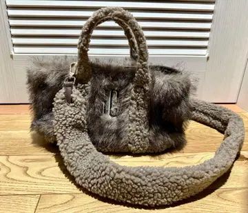 GOOD GRIEF! GCA EMB.FAUX FUR PINT TOTE