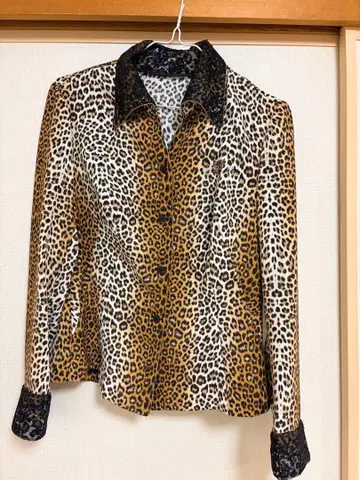 레오파드 무늬 긴팔 셔츠 M 사이즈