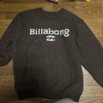 Billabong 다크 브라운 니트 스웨터