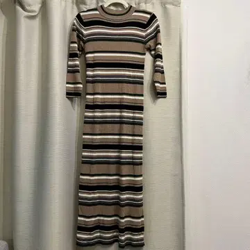 스트라이프 패턴 롱 니트 원피스