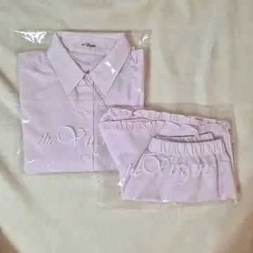 더 버진즈 스트라이프 셋업