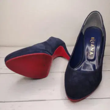 다이애나 네이비 x 레드 밑창 펌프스