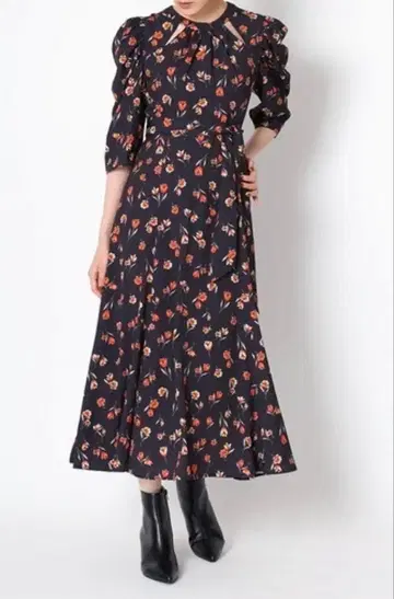 Lily Brown 릴리 브라운 꽃무늬 퍼프 슬리브 롱 원피스