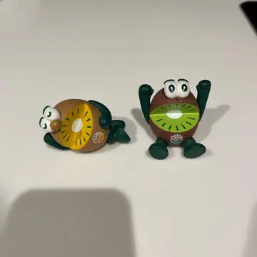키위 캐릭터 피규어 2체 세트