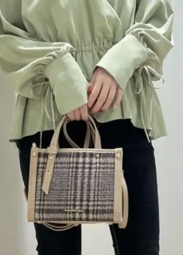 사만사 베가 체크 무늬 숄더백