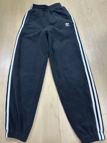 adidas 블랙 플리스 맨투맨