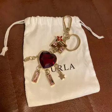 FURLA 하트형 참 새상품